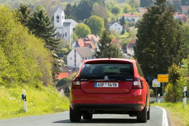 Skoda Spaceback 2017 хетчбек — 20