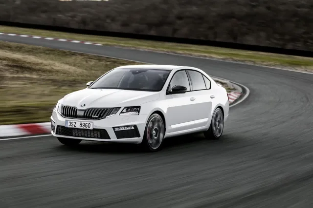 Skoda Octavia RS A7 2017 hatchback — 2