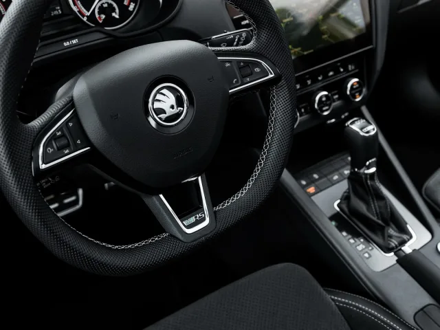 Skoda Octavia RS A7 2017 hatchback — 9