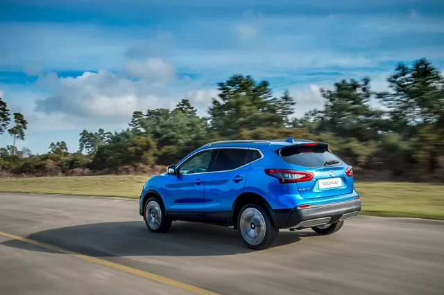 Nissan Qashqai кросовер — 2