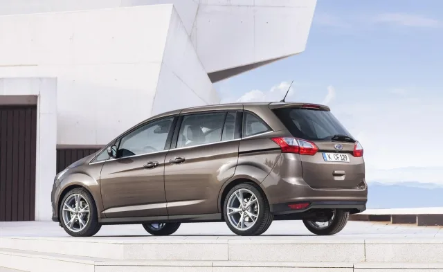 Ford Grand C-MAX (Форд Гранд Си-Макс) минивэн — 5