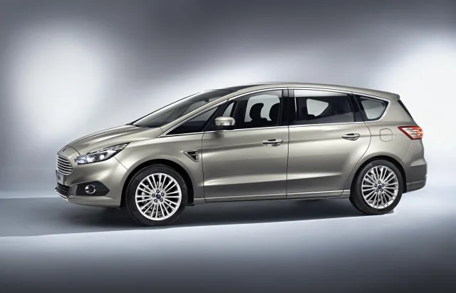 Ford S-MAX 2014 minivan — 8