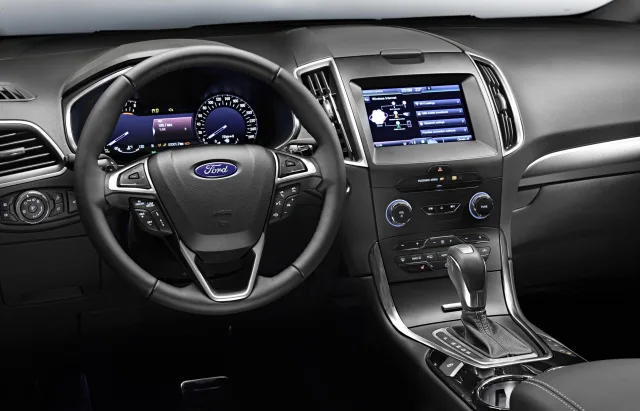 Ford S-MAX 2014 minivan — 10