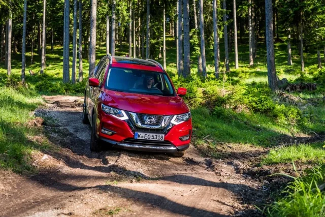Nissan X-Trail кросовер — 3