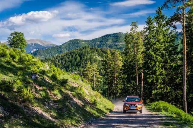 Nissan X-Trail кросовер — 6