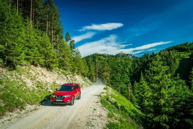 Nissan X-Trail кросовер — 7