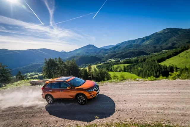 Nissan X-Trail кросовер — 8