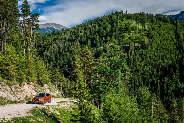 Nissan X-Trail кросовер — 10