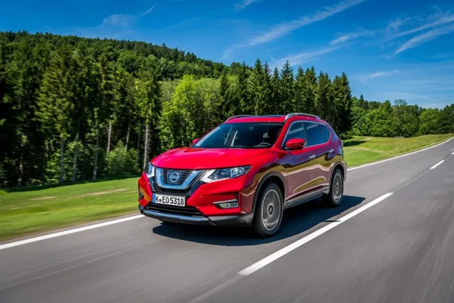 Nissan X-Trail кросовер — 18