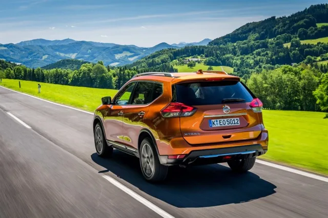 Nissan X-Trail кросовер — 19