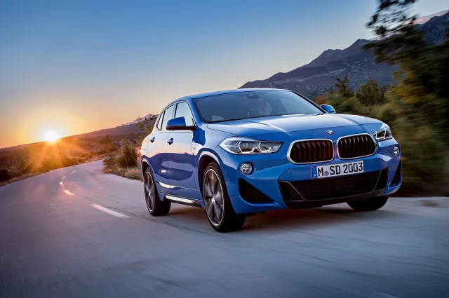 BMW X2 sDrive18i MT — 3