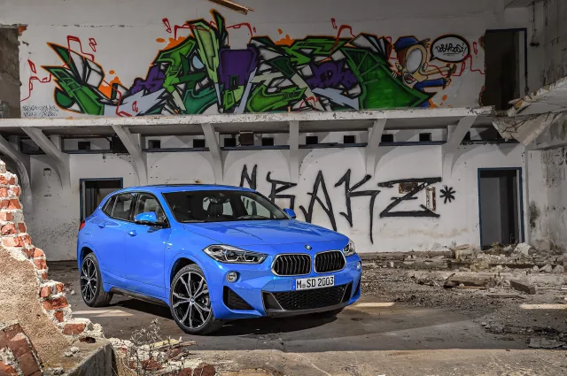 BMW X2 sDrive18i MT — 8