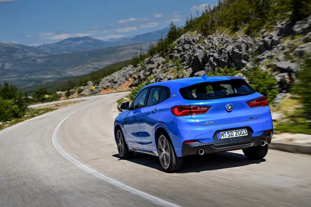 BMW X2 sDrive18i MT — 15