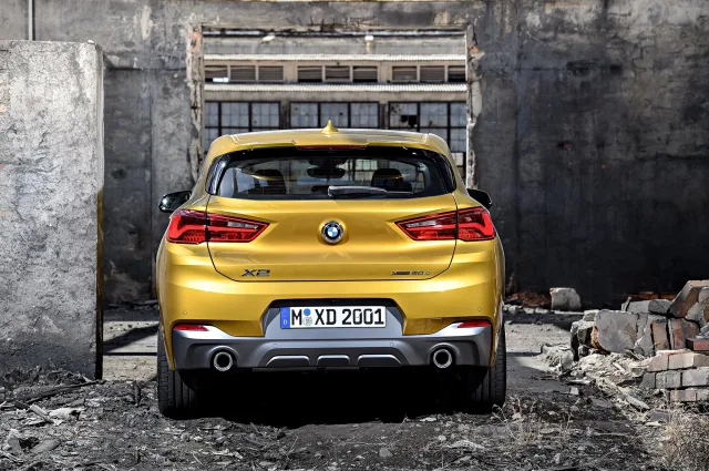 BMW X2 sDrive18i MT — 18
