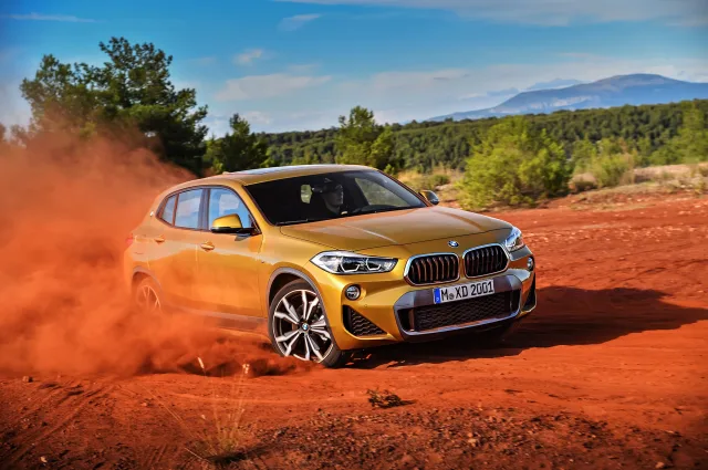 BMW X2 sDrive18i MT — 22