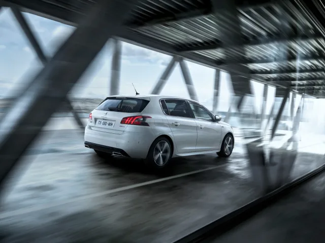 Peugeot 308 1.6D MT Active — 3