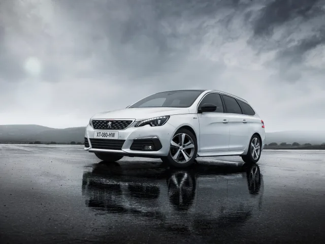 Peugeot 308 SW 1.5D AT Active — 8