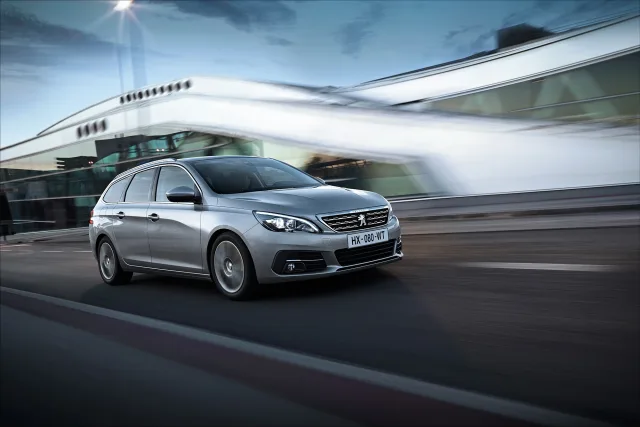 Peugeot 308 SW 1.5D AT Active — 10