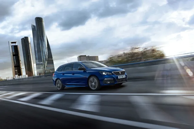 Peugeot 308 SW 1.5D AT Active — 16