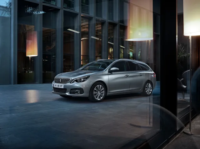 Peugeot 308 SW 1.5D AT Active — 19