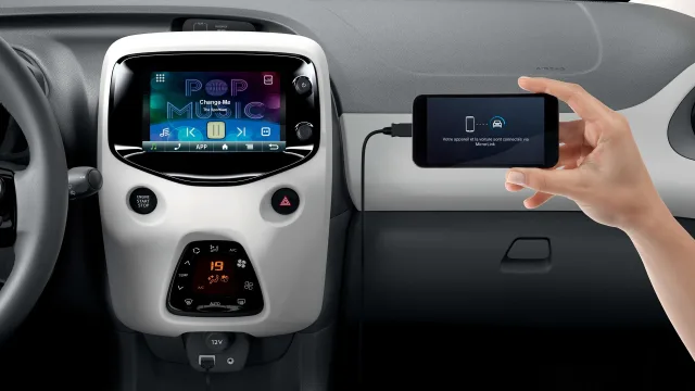 Peugeot 108 хетчбек — 11