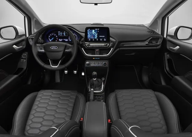 Ford Fiesta хетчбек — 3