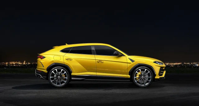 Lamborghini Urus кросовер — 6