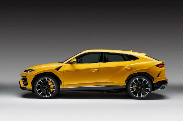 Lamborghini Urus кросовер — 7