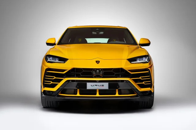 Lamborghini Urus кросовер — 9