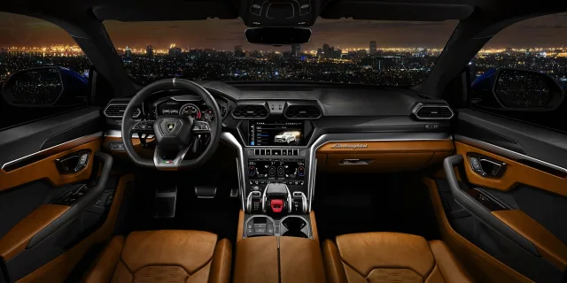 Lamborghini Urus кросовер — 18