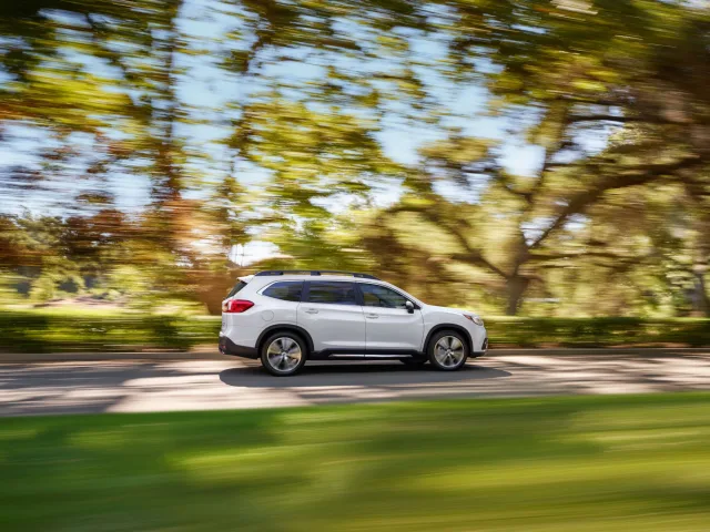 Subaru Ascent кросовер — 4