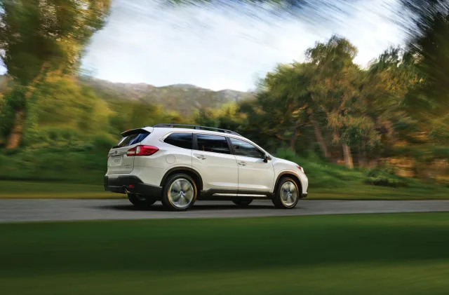 Subaru Ascent кросовер — 12