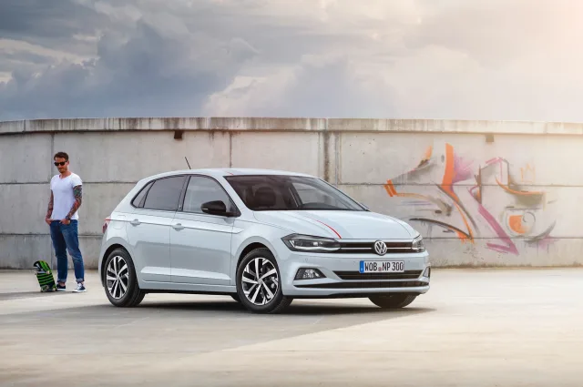 Volkswagen Polo 2017 хетчбек — 10