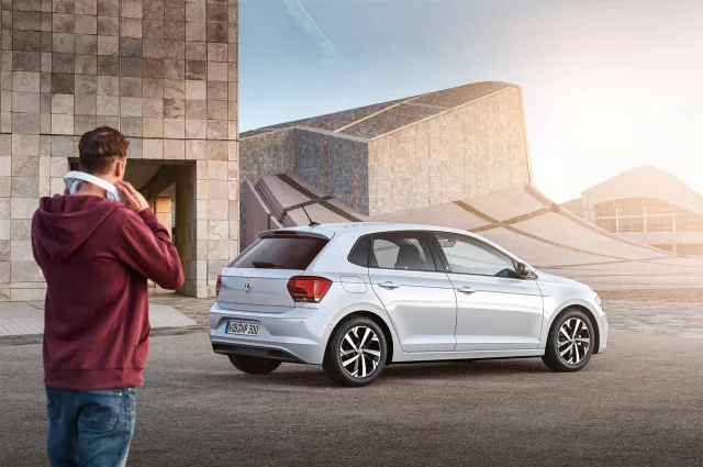 Volkswagen Polo 2017 хетчбек — 16