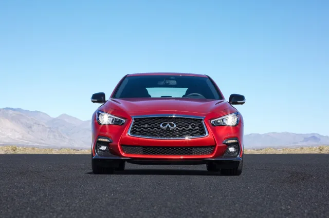 Infiniti Q50 седан — 4