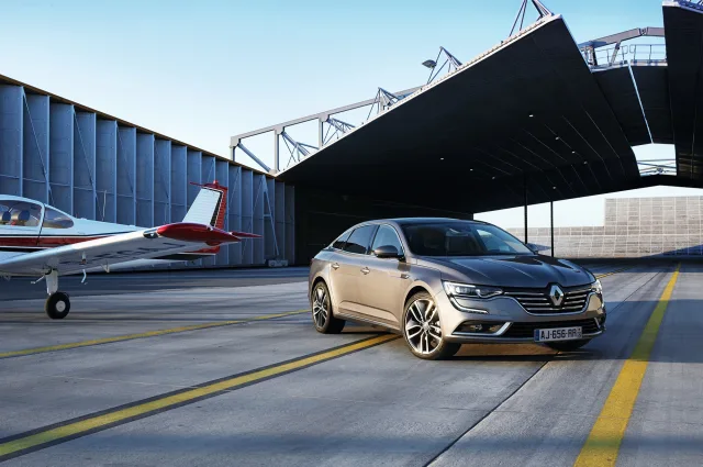 Renault Talisman седан — 4
