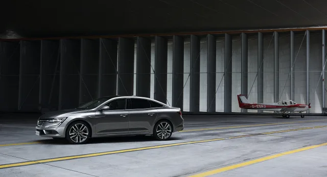 Renault Talisman седан — 10