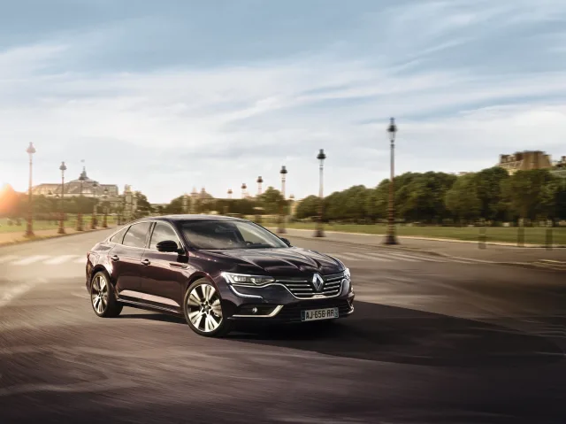 Renault Talisman седан — 12