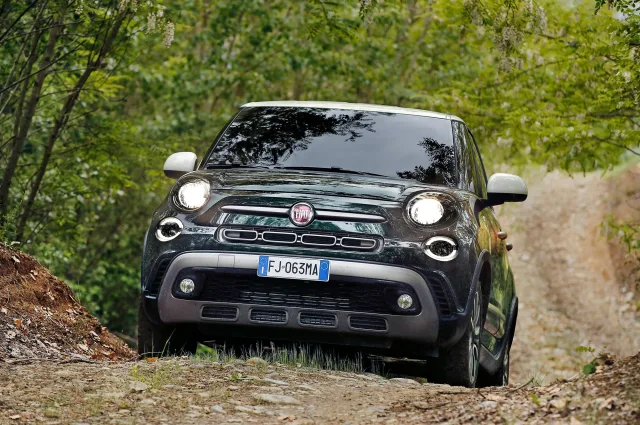 Fiat 500L Cross (Фиат 500 Л Кросс) микровэн — 3