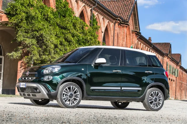 Fiat 500L Cross (Фиат 500 Л Кросс) микровэн — 5