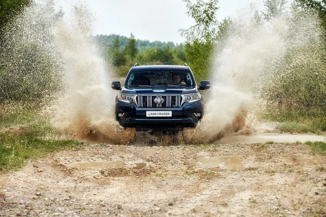 Toyota Land Cruiser Prado SUV — 2