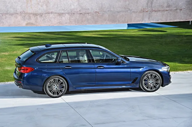 BMW 5 Series Touring G30 (БМВ 5 Серии Туринг) универсал — 10
