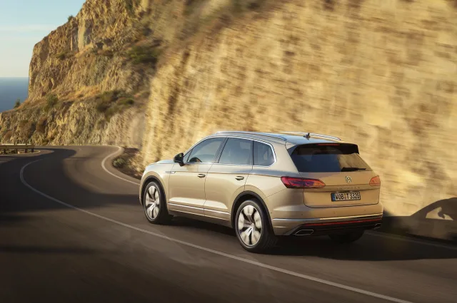 Volkswagen Touareg (Фольксваген Туарег) кроссовер — 9