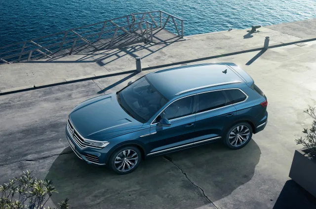 Volkswagen Touareg (Фольксваген Туарег) кроссовер — 15