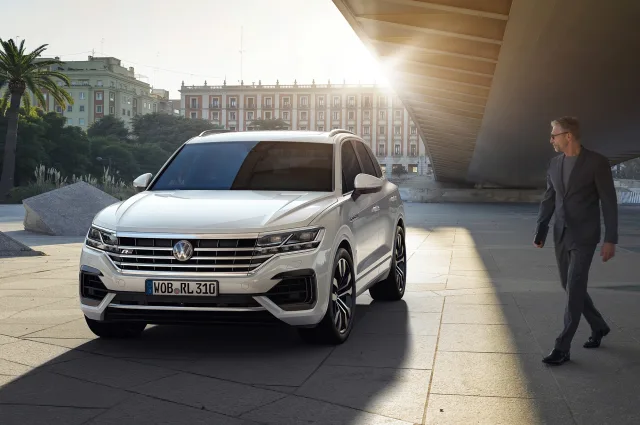 Volkswagen Touareg (Фольксваген Туарег) кроссовер — 16