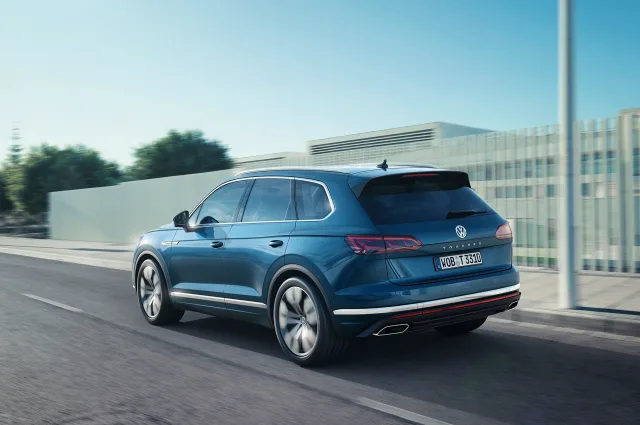Volkswagen Touareg (Фольксваген Туарег) кроссовер — 18