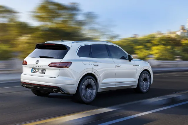 Volkswagen Touareg (Фольксваген Туарег) кроссовер — 22