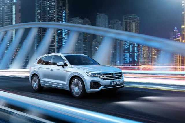 Volkswagen Touareg (Фольксваген Туарег) кроссовер — 25