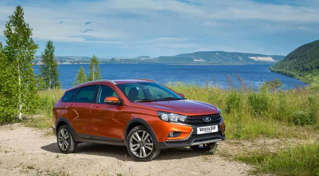 Lada Vesta SW Cross (Лада Веста СВ Кросс) универсал — 2