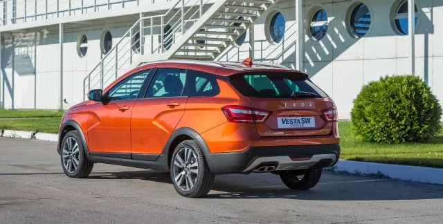 Lada Vesta SW Cross (Лада Веста СВ Кросс) универсал — 3